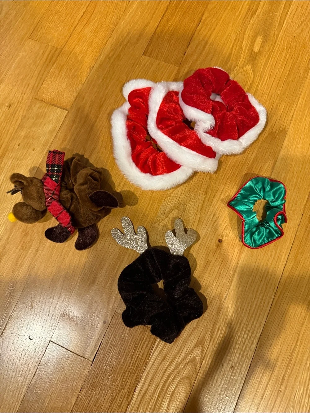 Holiday Kids Scrunchie Set